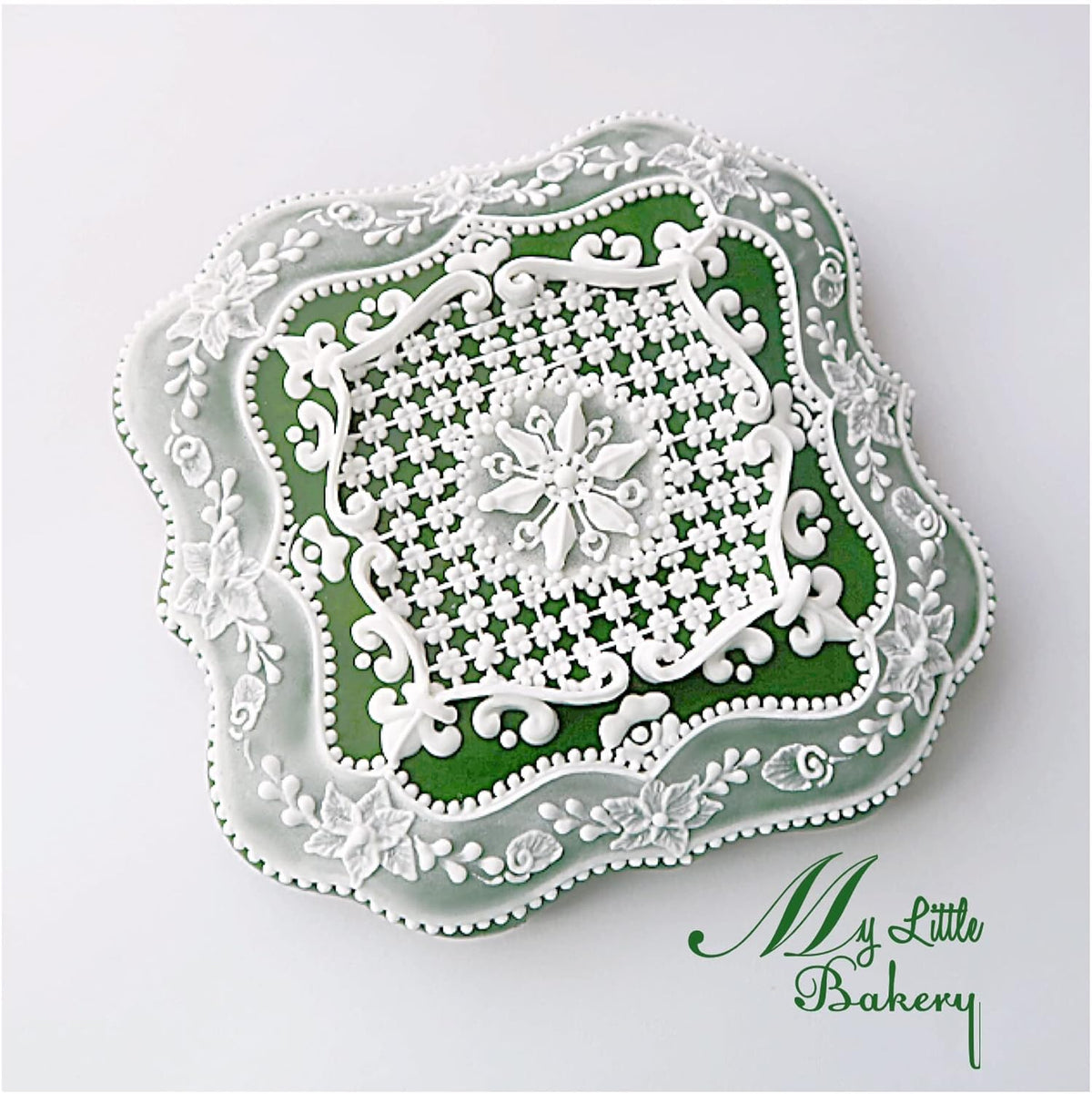 My Little Bakery disposable pastry bag for cookie decorating, 10-Inches 100 Pack