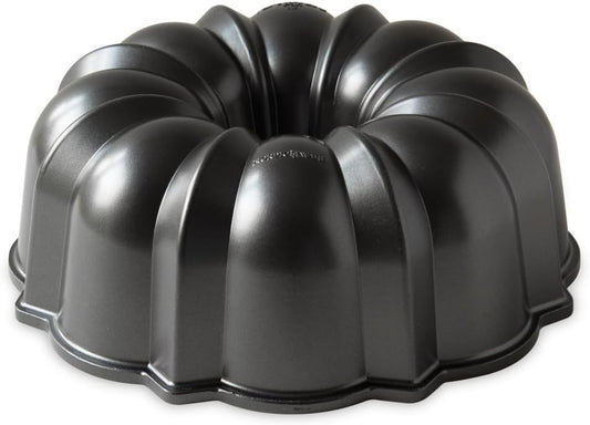 Nordic Ware Original Bundt, 12-Cup, Graphite