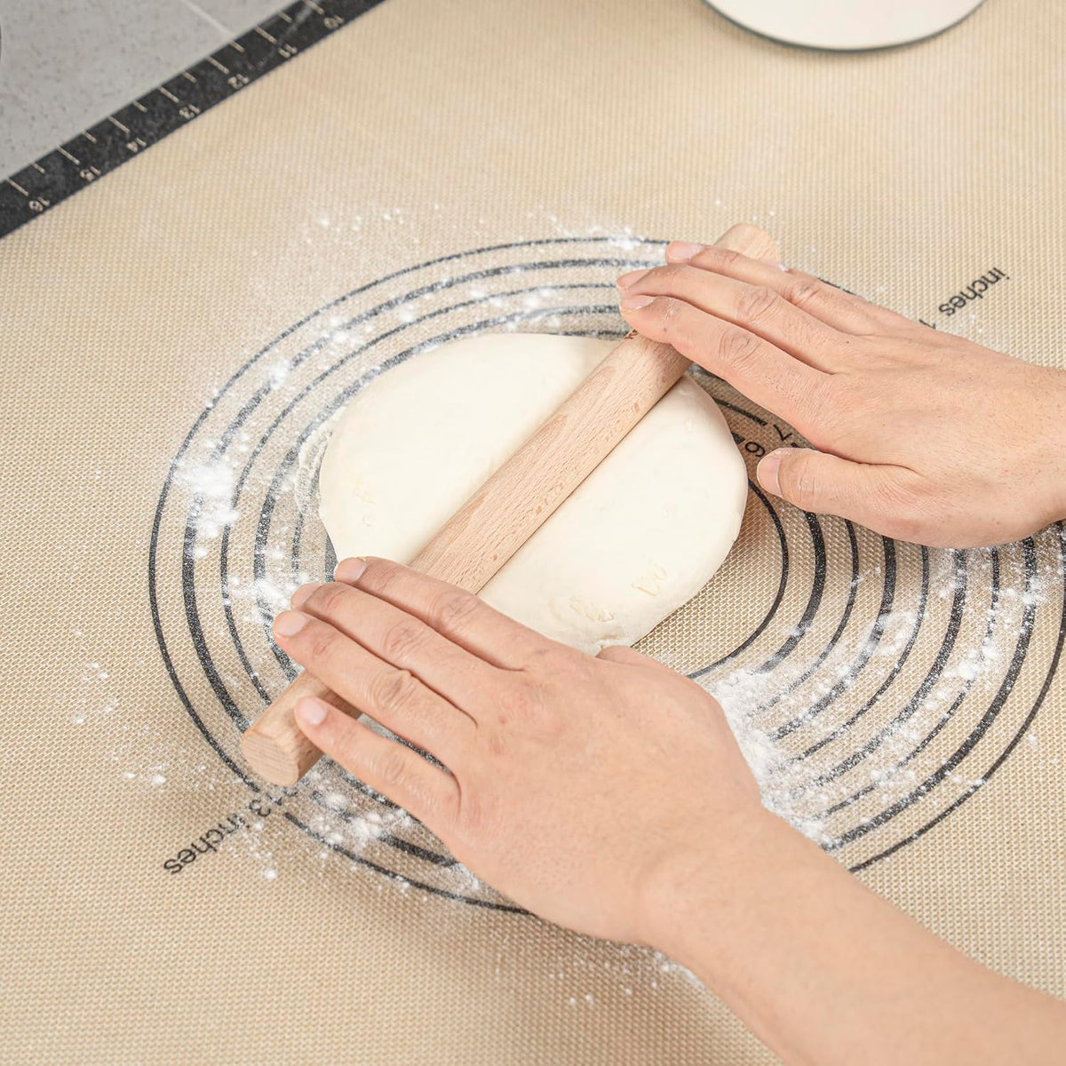Restaurantware Wood Rolling Pin 1 Count 14 Inches Beech Wood Baking Tool, Dough Roller Handle-Less Pastry Rolling Pin Dowel Design Beige for Professional or Home Bakers