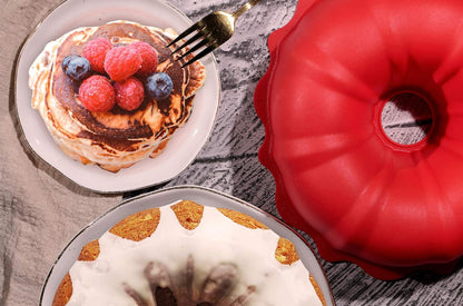 European Grade Top-Level Silicone Cake Mold, Non Stick 9 inch Fluted Tube Cake Pan for Bakeware for Cake, Jello, Gelatin, Bread, Monkey Bread, Brownie, Round baking pan, BPA Free Bakeware