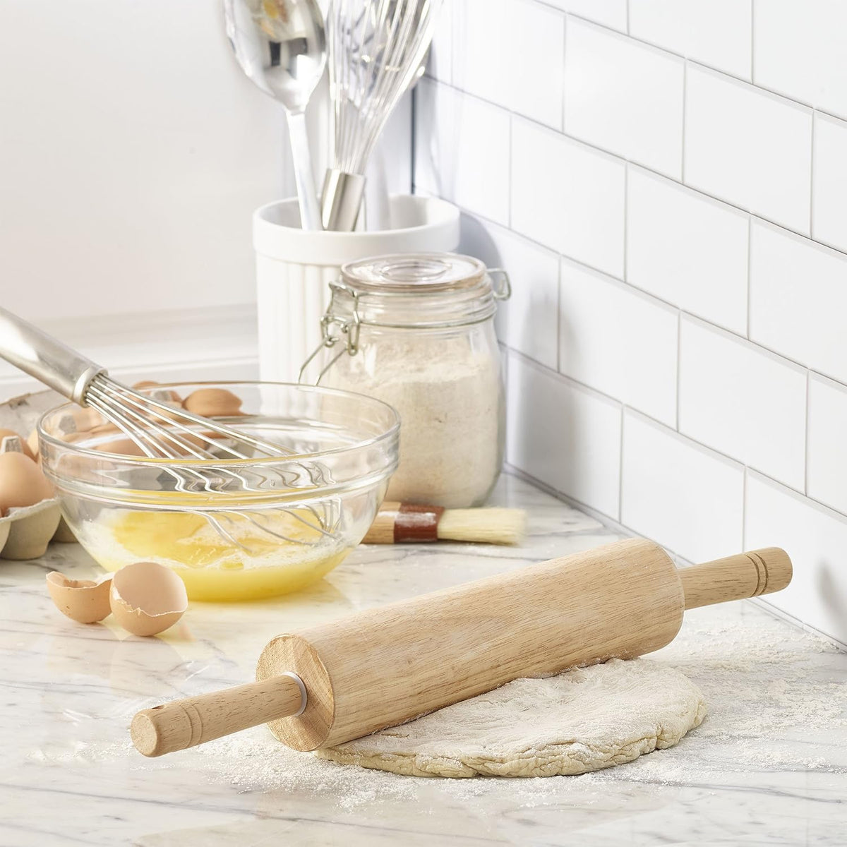 FARBERWARE Classic Wood Rolling Pin, 18-Inch Hardwood Dough Roller for Baking Pizza, Pies, Pastry and Cookies, Ergonomic Handles, Kitchen Essential